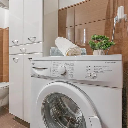 Valentina 3 Hlavna Centrum