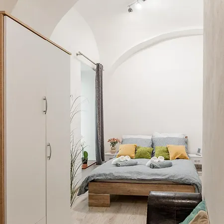 Valentina 3 Hlavna Centrum * Košice